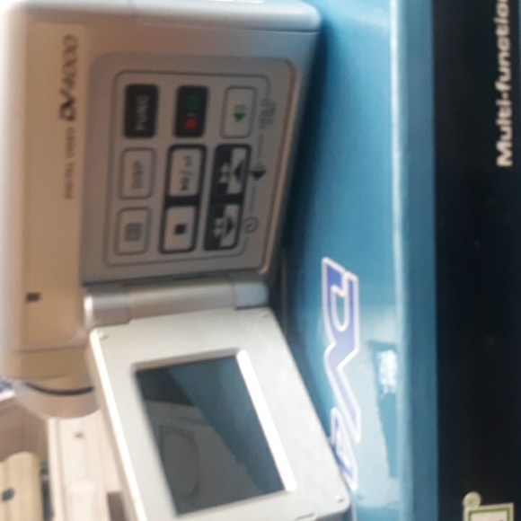 Mustek DV 4000 Mini handheld camcorder ( Sku Stock Shelf) - Picture 2 of 3